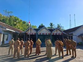 Apel Pagi Awali Aktivitas Pemerintah Kalurahan Sidoharjo dengan Semangat Disiplin dan Pelayanan